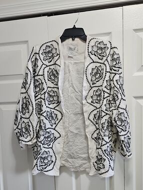White & Black Floral Embroidered Open Jacket